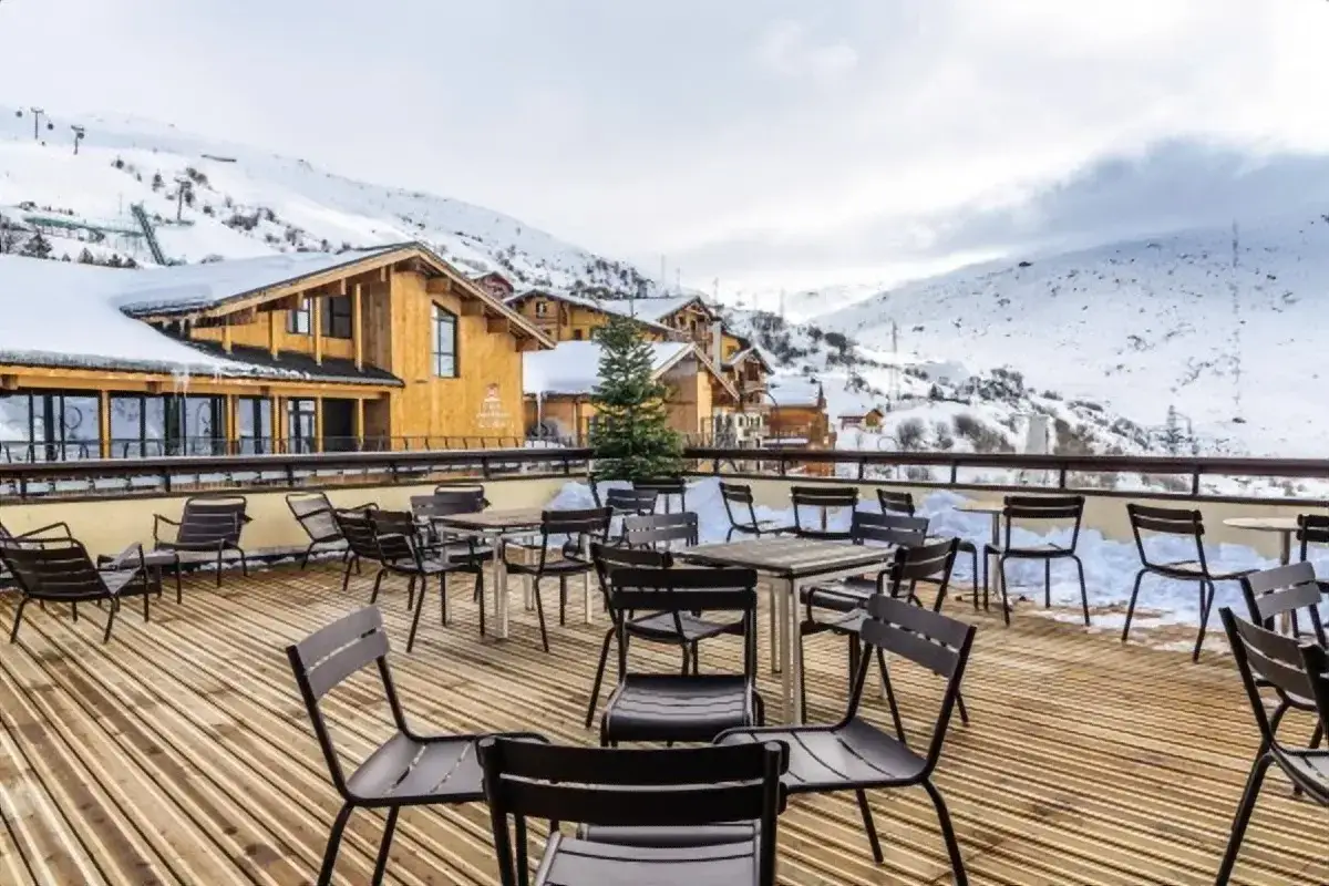 Seminaire-Montagne-Les-Menuires-Hotel-les-Bruyeres